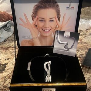 Predire Paris Black Face Mask